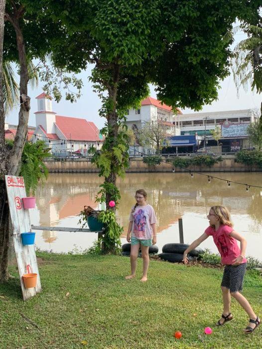 Ban Narai River Guesthouse Chiang Mai Exteriör bild