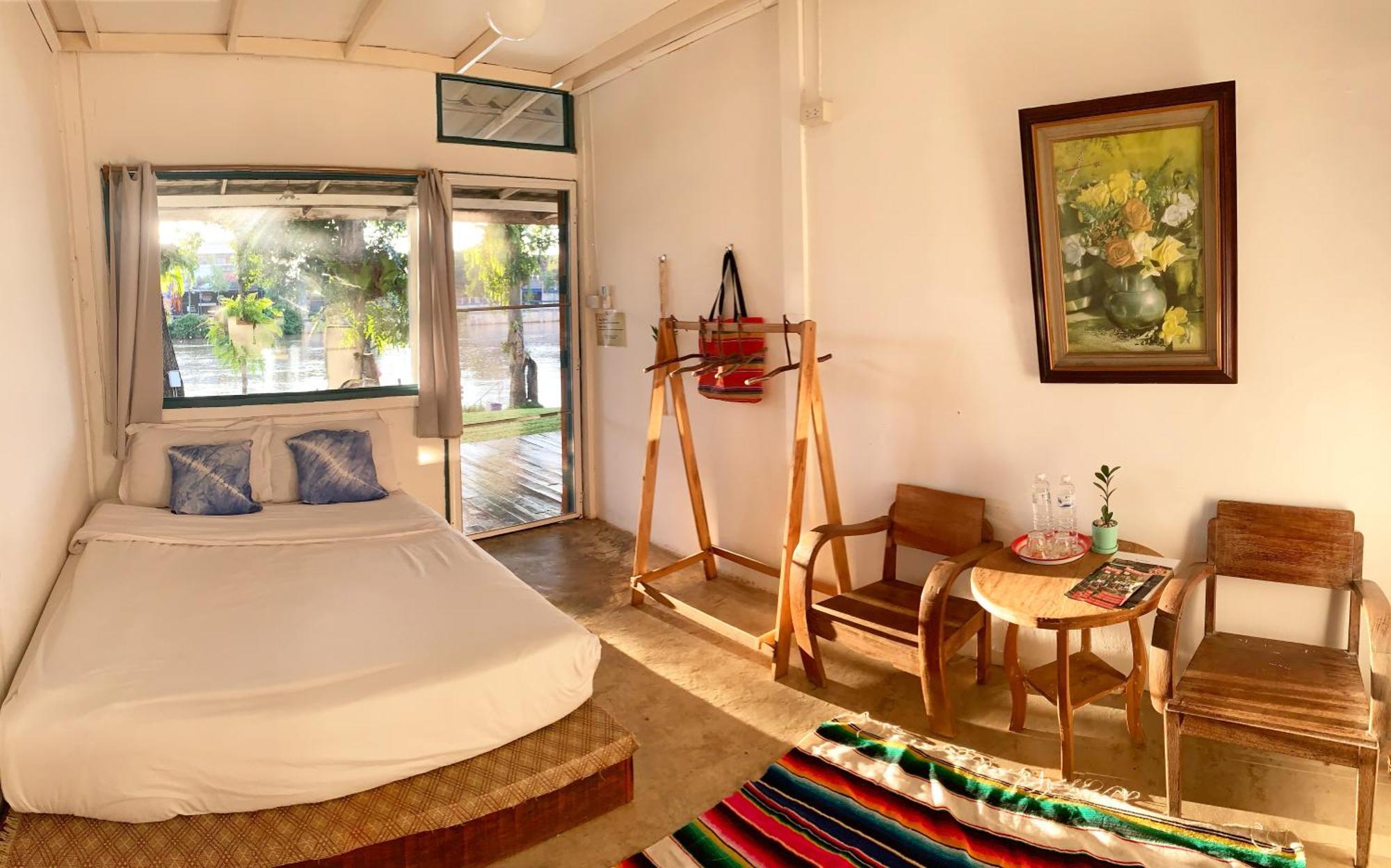 Ban Narai River Guesthouse Chiang Mai Exteriör bild