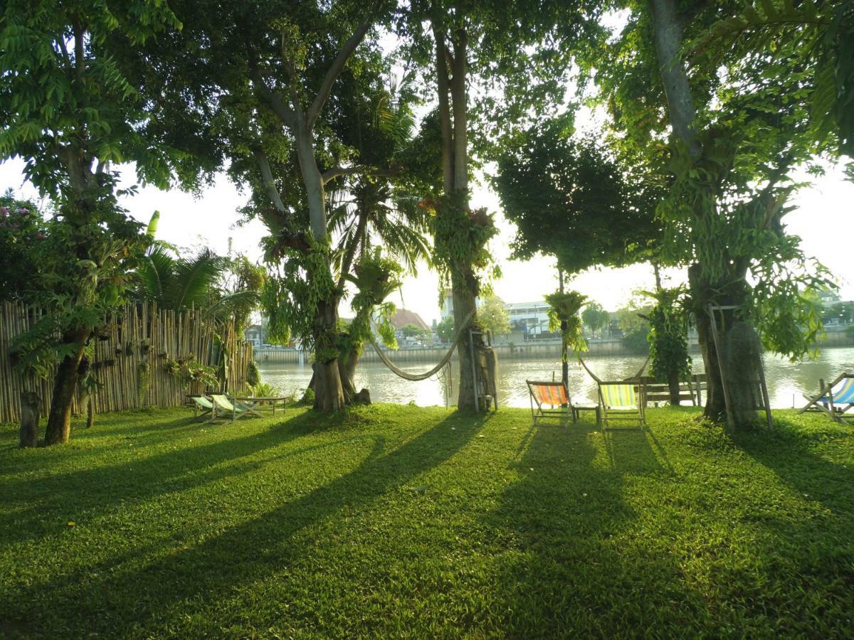 Ban Narai River Guesthouse Chiang Mai Exteriör bild